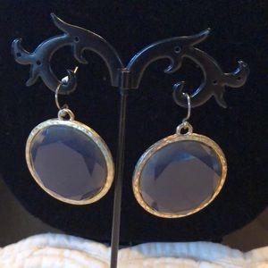 💙Large Faceted Round Gold tone hammered setting dangling earrings